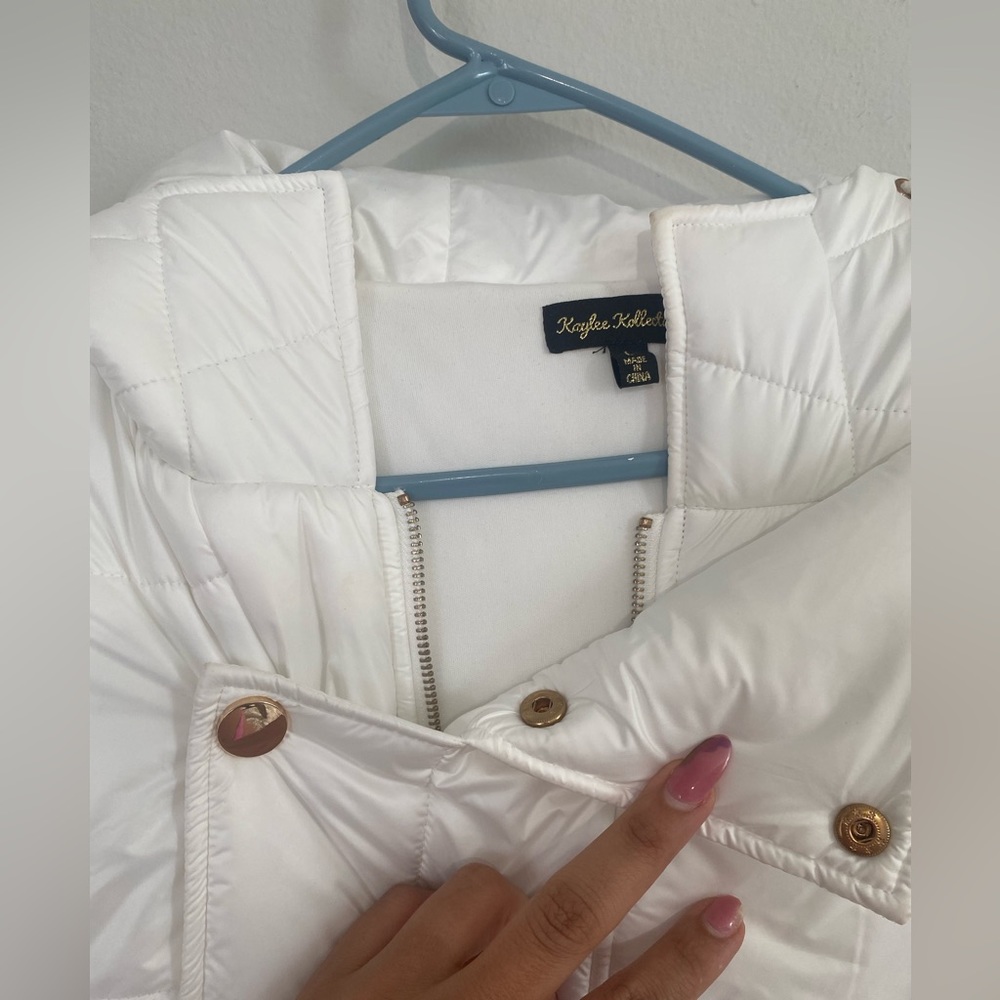 White puffer jacket - Picture 7 of 11
